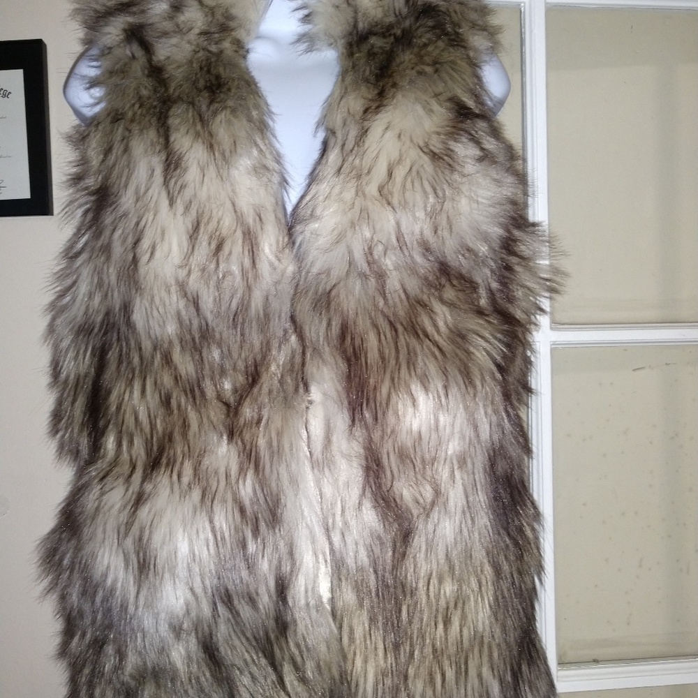 pp la cothing faux fur vest size small